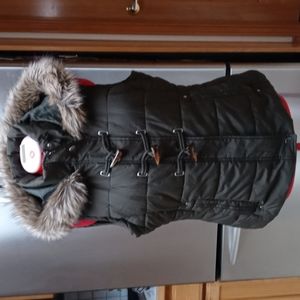 Maralyn & Me Vest BNWOT Size L